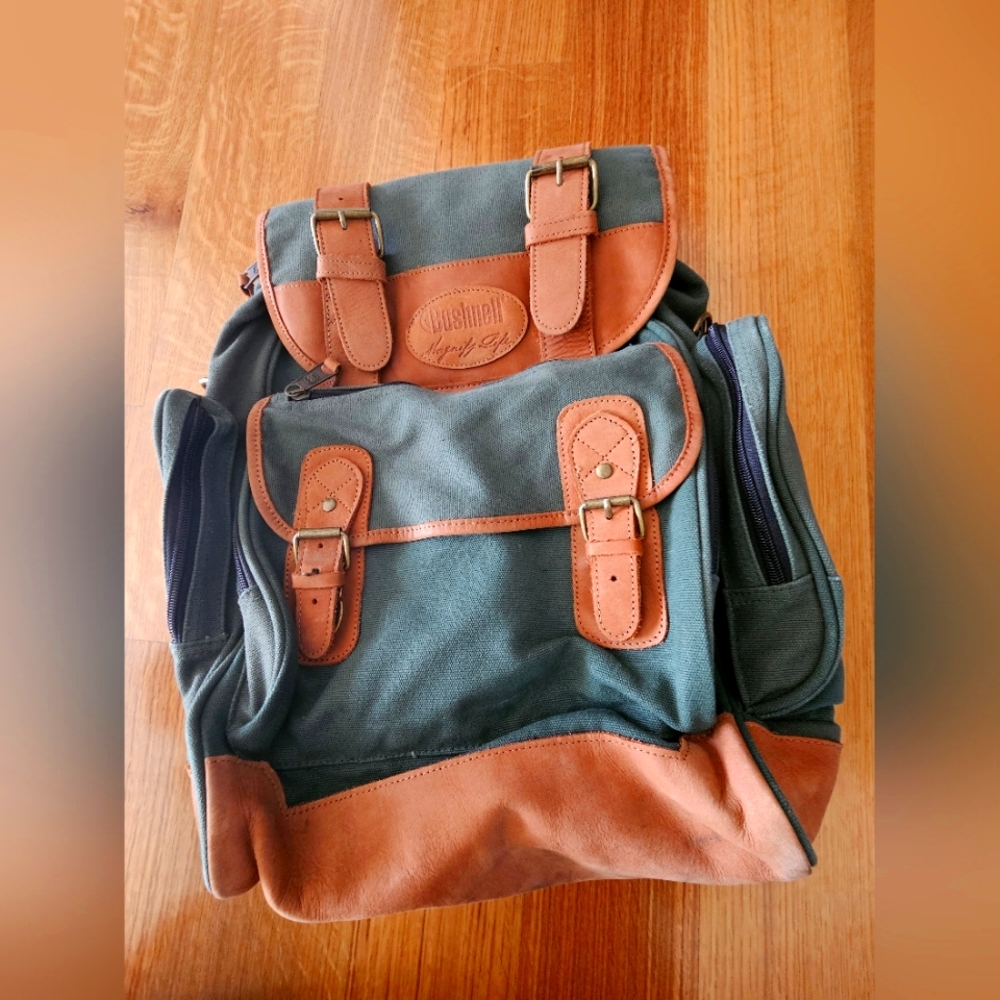 Bushnell Magnify Life Backpack